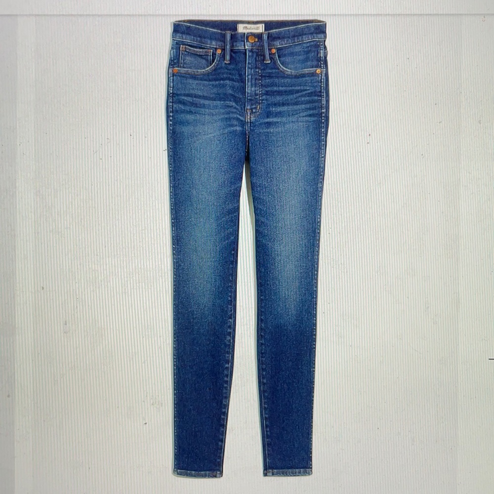 10” High rise Madewell jeans in Winston wash! Never worn!